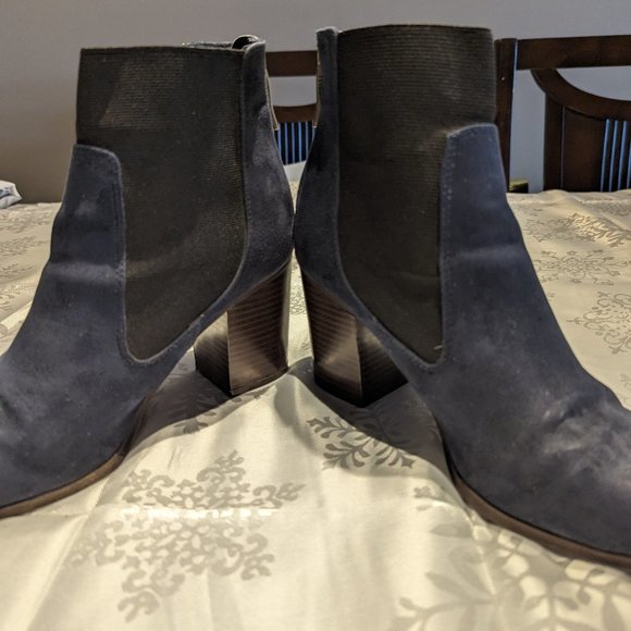 Elegant Black Women's Boots - Picture 4 of 6